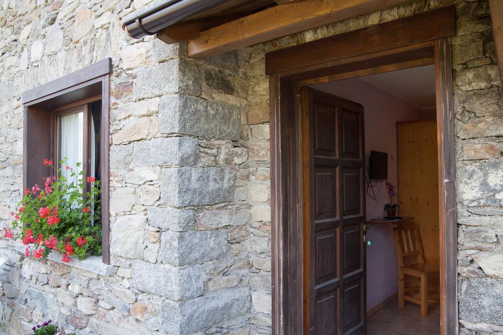 Agriturismo Al Castagneto Villa Mazzo di Valtellina ภายนอก รูปภาพ