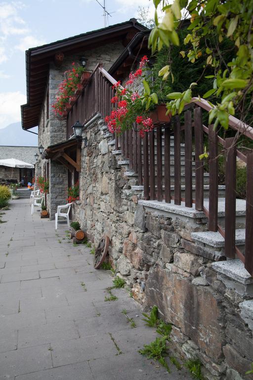 Agriturismo Al Castagneto Villa Mazzo di Valtellina ภายนอก รูปภาพ