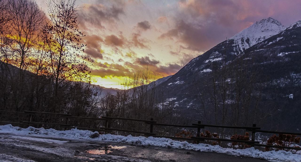 Agriturismo Al Castagneto Villa Mazzo di Valtellina ภายนอก รูปภาพ