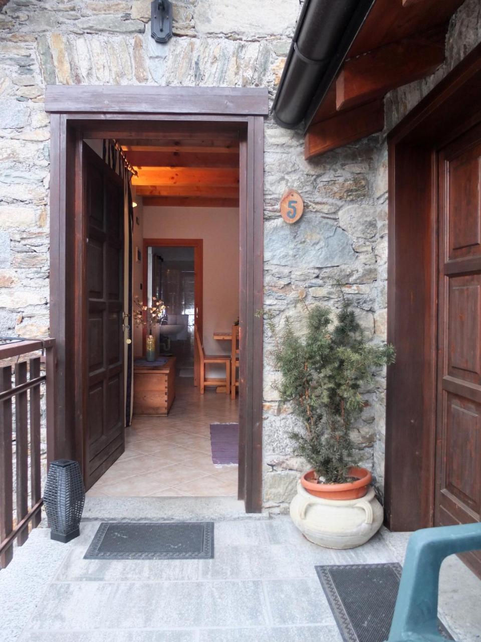 Agriturismo Al Castagneto Villa Mazzo di Valtellina ภายนอก รูปภาพ